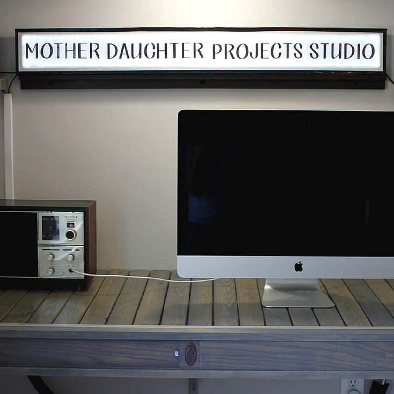 DIY Lightbox. Mother Daughter Projects.