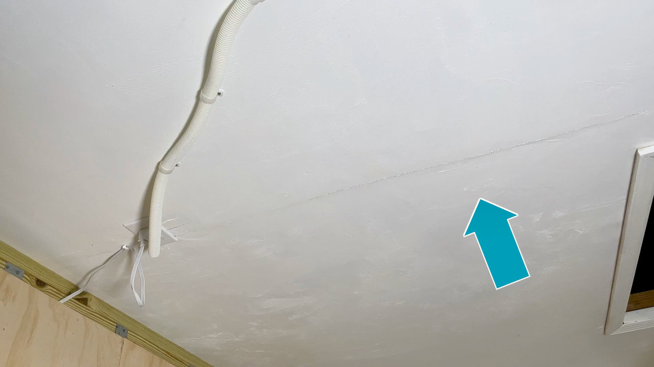 How to Fix a Crack in the Ceiling
