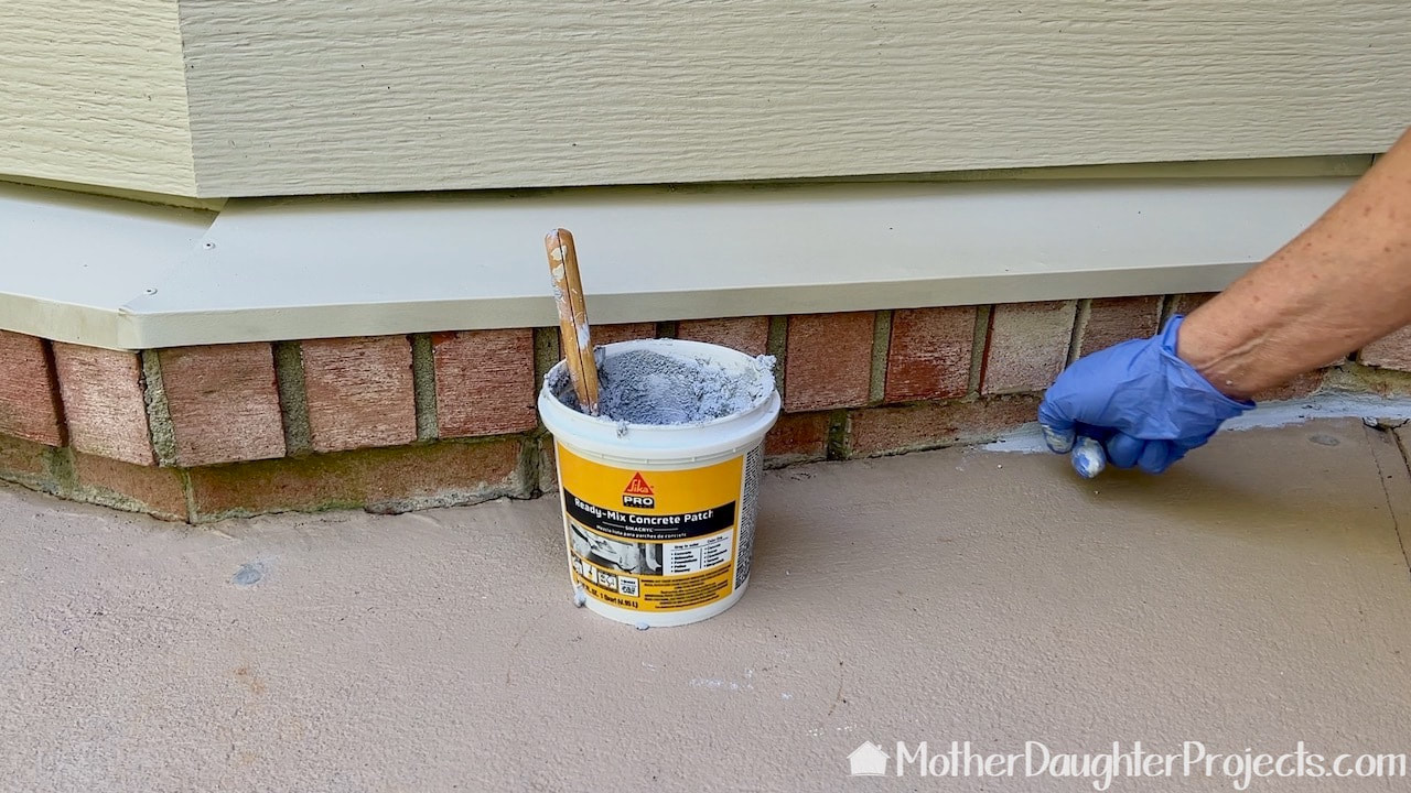 Using the Sika Pro ready mix concrete patch to fill in this foundation crack.