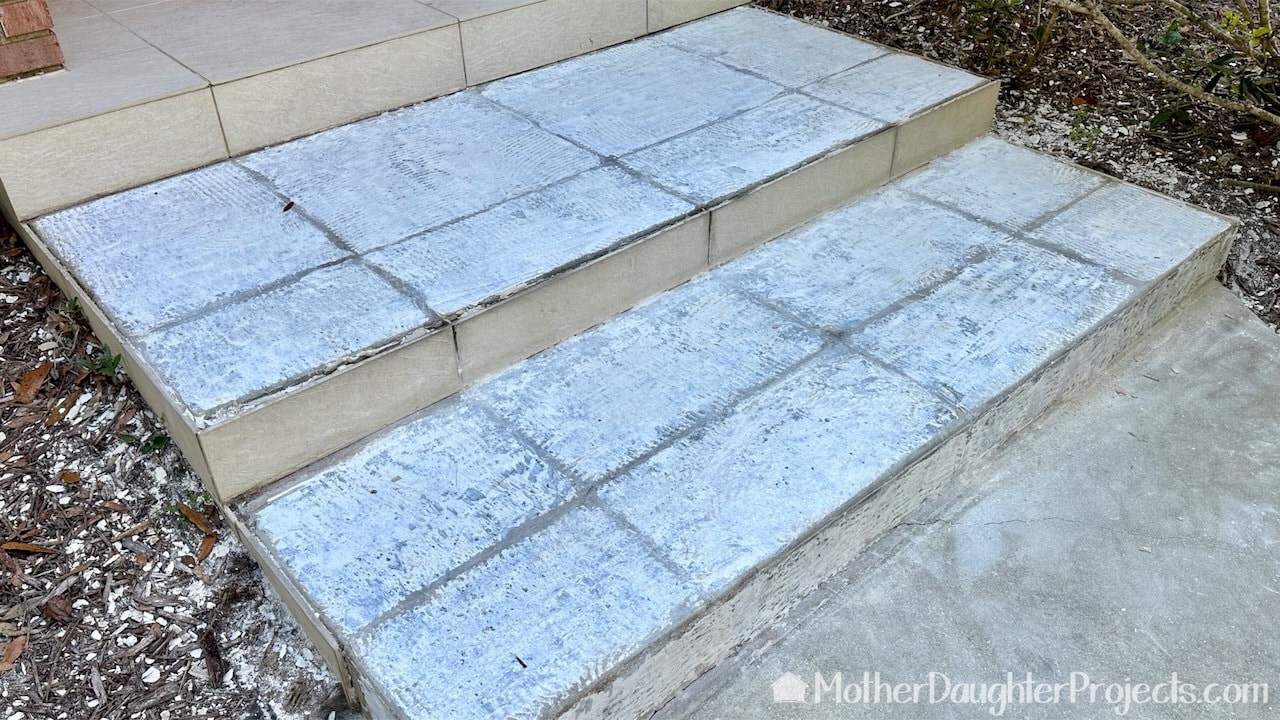 How to remove mortar from outdoor concrete steps.