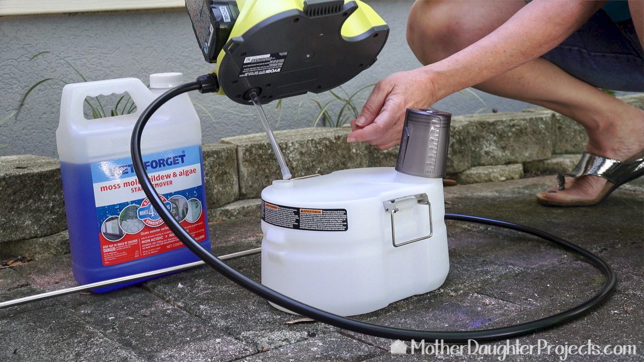 Watch as we use the cleaning product Wet & Forget to clean vinyl siding, stone, and pavers. We use the Ryobi cordless chemical sprayer to get the job done fast!