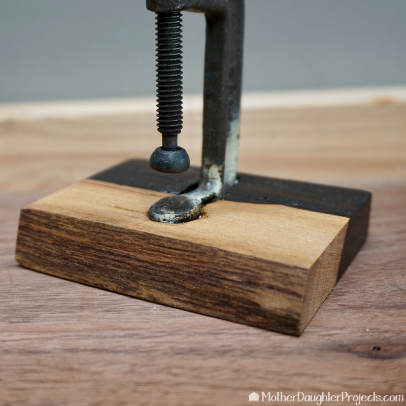 Learn how to make a unique c-clamp and wood holder for small cards. This would be great in an office, home or workshop!