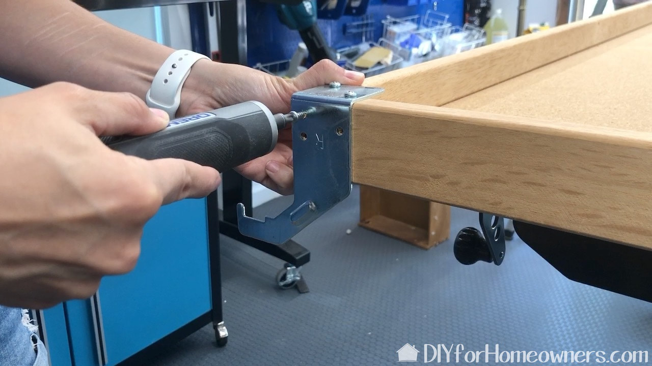 We're using our favorite power screwdriver, this Dremel Go. It charges via a USB cable. 