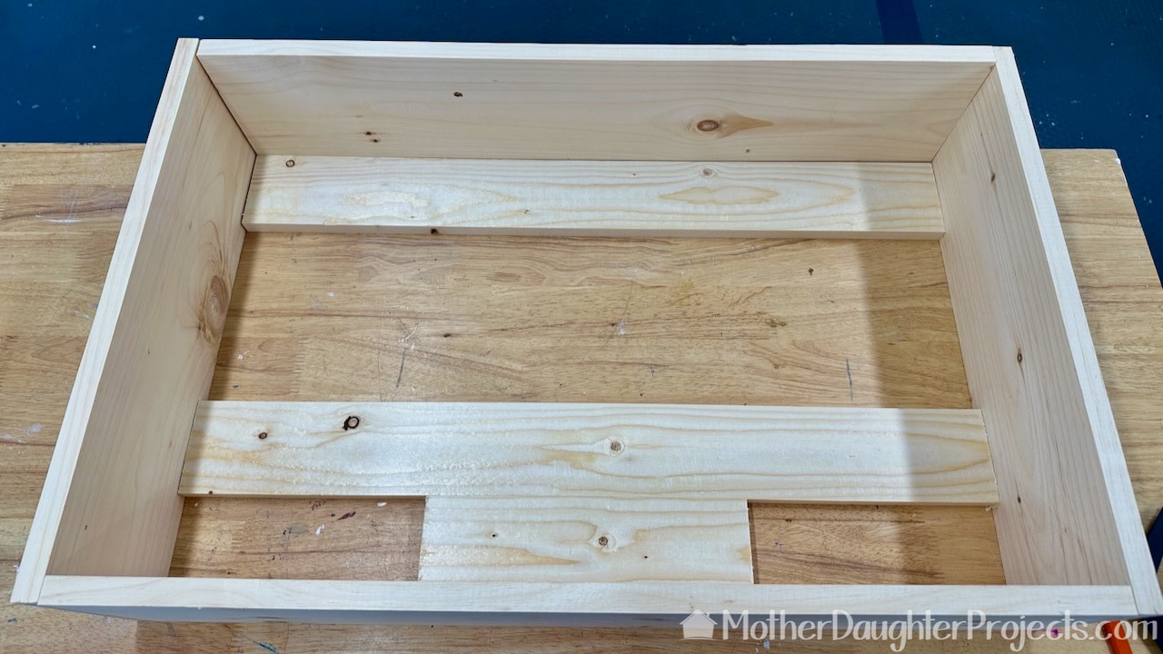 How to make a wood TV box that hangs on the wall.