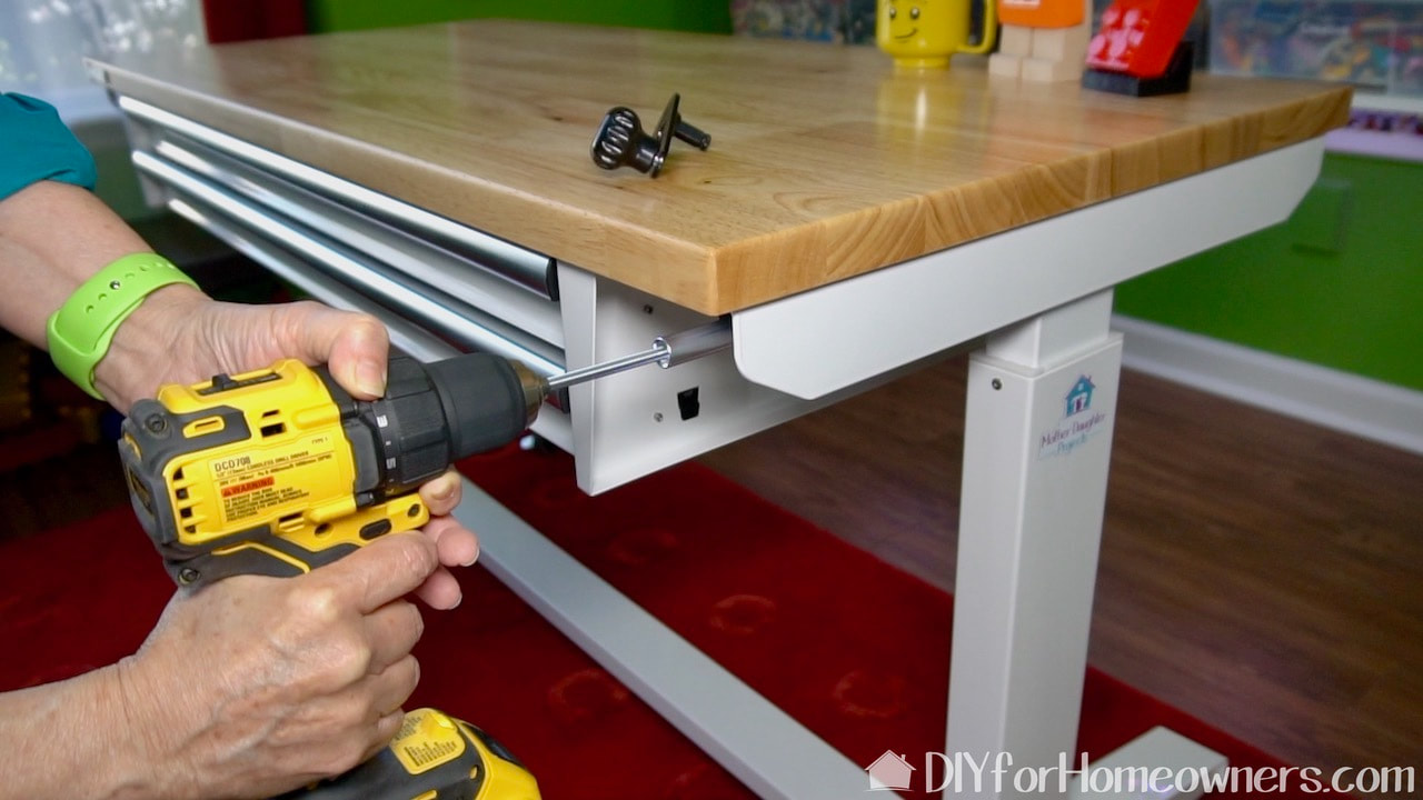 Adding power lift to our Husky worktable. The table with drawers.