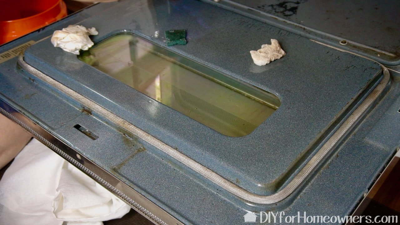 It was really impressive how well Super Clean foam worked to dissolve the dirt, grease, and gunk on the oven door.