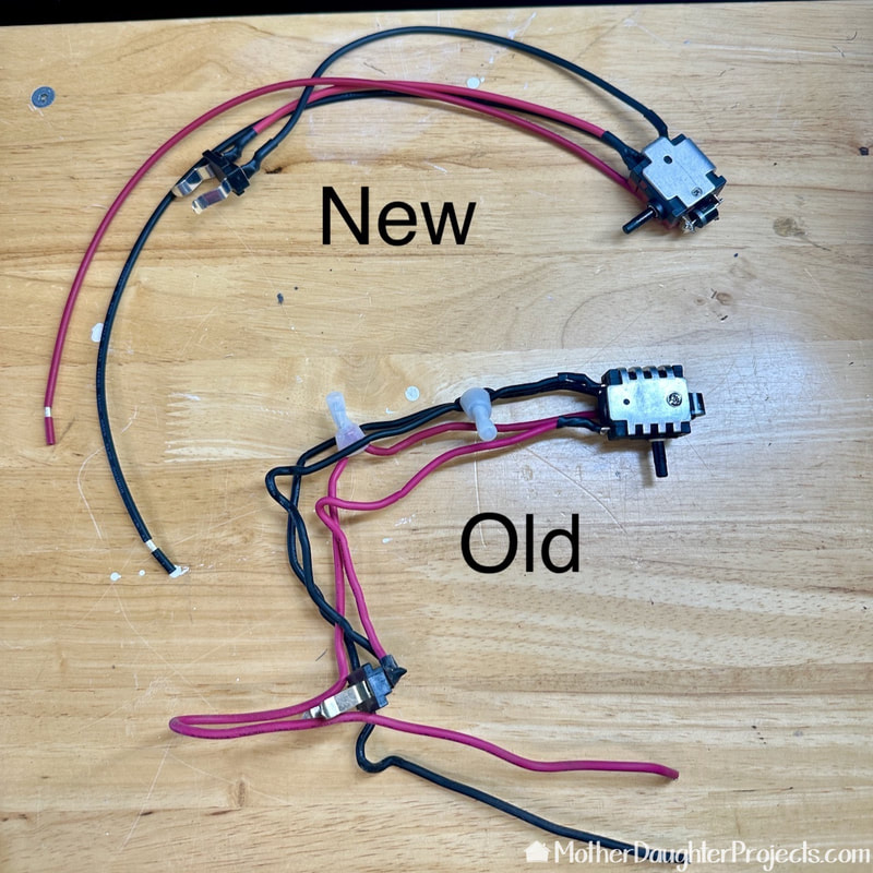 The new wiring harness looks a bit different from the old one but it works.