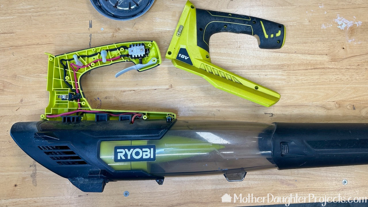 Here's the inside look at the old wiring in the Ryobi leaf blower.
