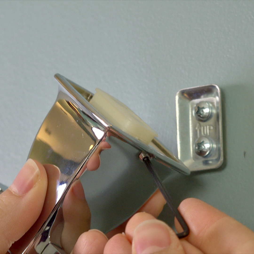 Learn about the new easy install hook from Moen. 